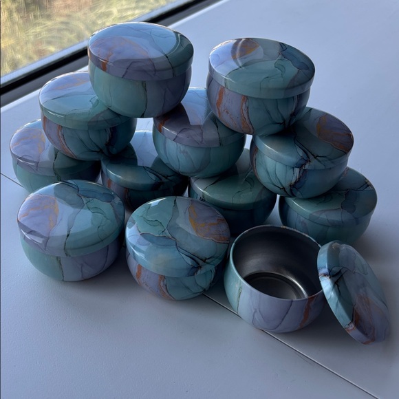 12 pcs assorted 2.2 oz/Metal candle tins with lids - Picture 2 of 4